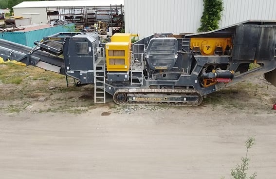 Excavadora en construccion